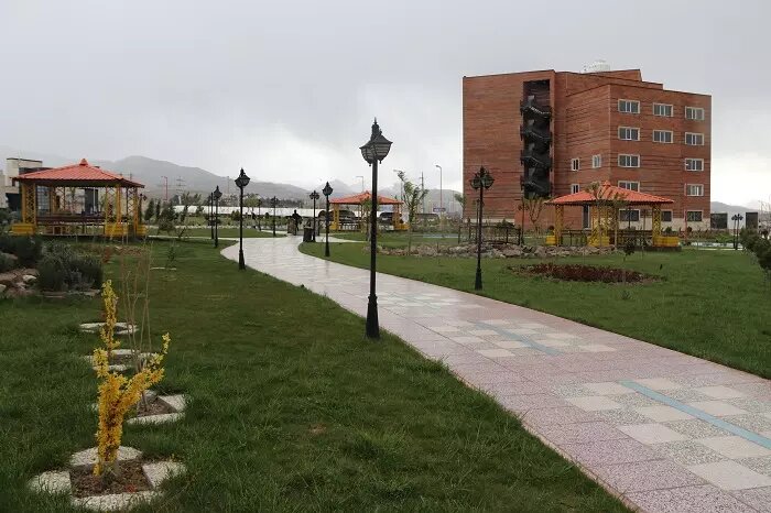پیگیری برای راه‌اندازی رشته پزشکی در دانشگاه آزاد ایلام