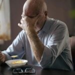 چرا آدم‌های تنها بیشتر در معرض کمبود ویتامین هستند؟
