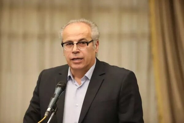 کمبود زمین چمن آغاز لیگ‌های فوتبال همدان را به تاخیر انداخت