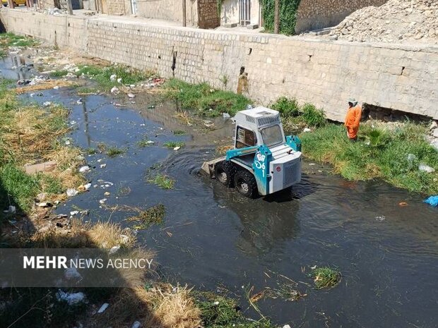 ۱۷ کانال بزرگ دوگنبدان زیر هجوم زباله؛ قانون پسماند همچنان معطل اجرا