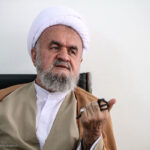 آیت‌الله اسلامی:ایستادگی مردم مانع باقی‌ماندن خاک ایران در دست دشمن شد