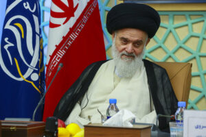 آیت‌الله حسینی بوشهری: مدارس باید از آسیب‌های فضای مجازی مصون بمانند