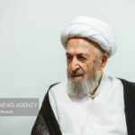 آیت‌الله سبحانی: پیامبر اسلام(ص) در قله همه فضائل قرار دارد