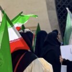 اجتماع دانشجویان مشهد همراه با اهتزاز پرچم