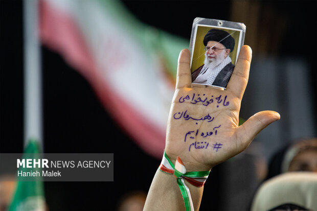 اجتماع مردم سلماس در موج ۱۹۳ برای خونخواهی رهبر شهید