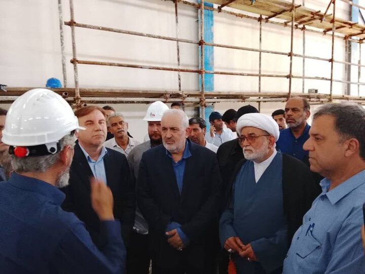 بازدید وزیر نیرو از آب‌شیرین‌کن دیر؛ پیشرفت پروژه به ۵۰ درصد رسید
