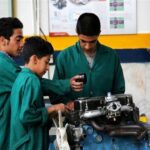 تامین ۳۰ قلم تجهیزات هنرستان‌های تنکابن