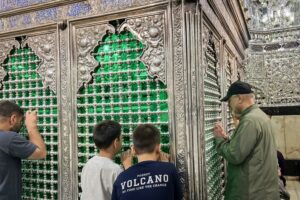 حضور رئیس مجلس در حرم مطهر حضرت عبدالعظیم حسنی (ع)