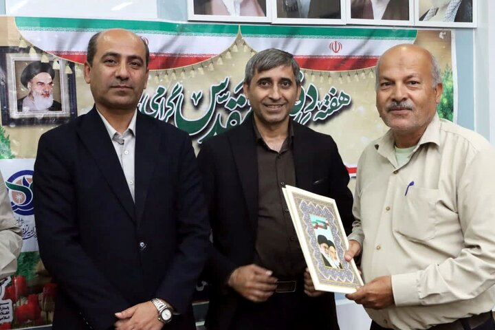 فرماندار دشتی: رزمندگان نقشآفرینان عزت و سربلندی ایران اسلامی هستند فرماندار دشتی: رزمندگان نقشآفرینان عزت و سربلندی ایران اسلامی هستند