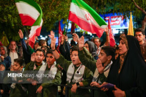 مردم زاهدان در شب ۲۰۵ برای «ایران» گردهم آمدند
