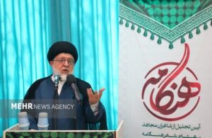 موسوی: شاعران و هنرمندان باید پرچمدار وحدت و انسجام ملی باشد