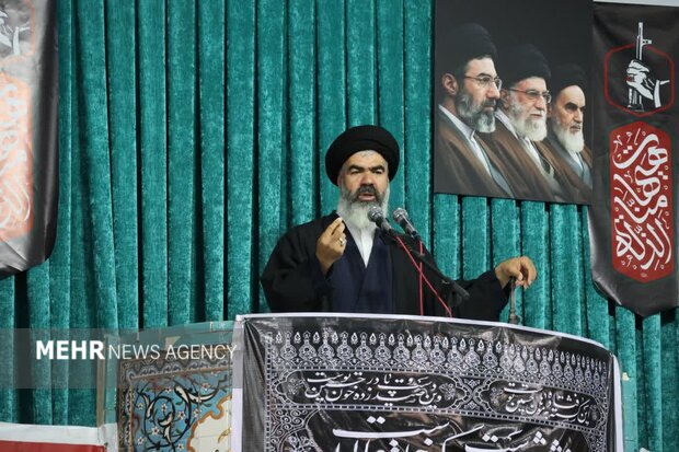 موسوی: مسئولان نباید با ابراز ناتوانی، به دشمن امید بدهند