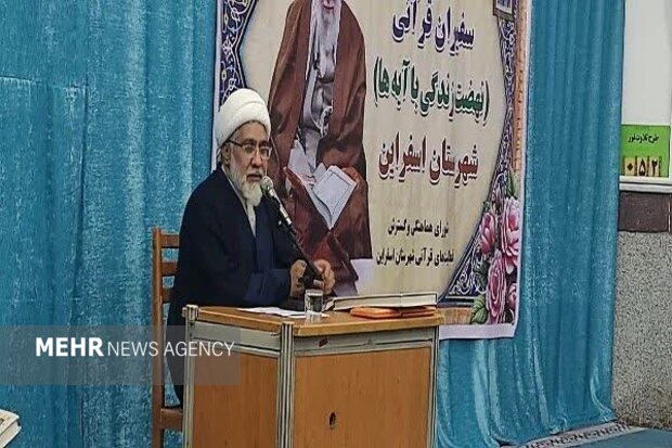 هدایتی: خون‌خواهی قائد شهید رمز ایستادگی در برابر جبهه کفر است
