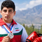 وداع گلستان با قهرمان جهان؛ جواد قزلسفلو بر دوش مردم تشییع شد