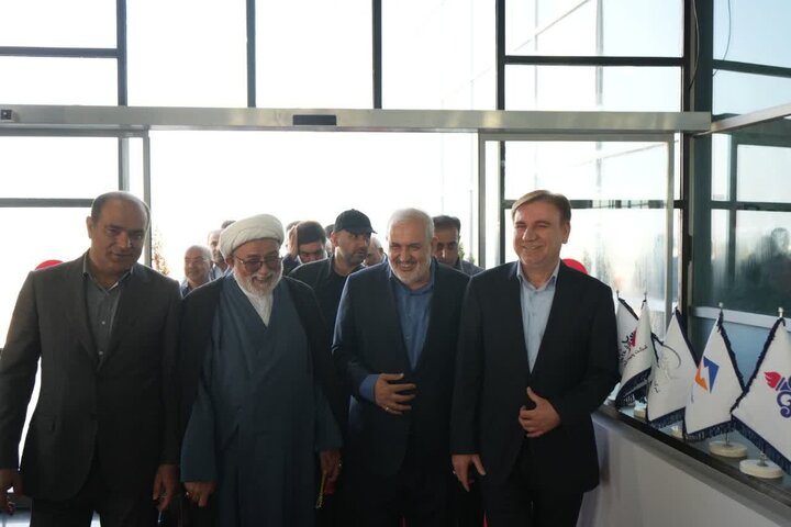 وزیر نیرو وارد استان بوشهر شد