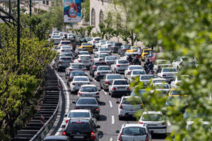 یک‌طرفه شدن محورهای چالوس و هراز برای بازگشت مسافران