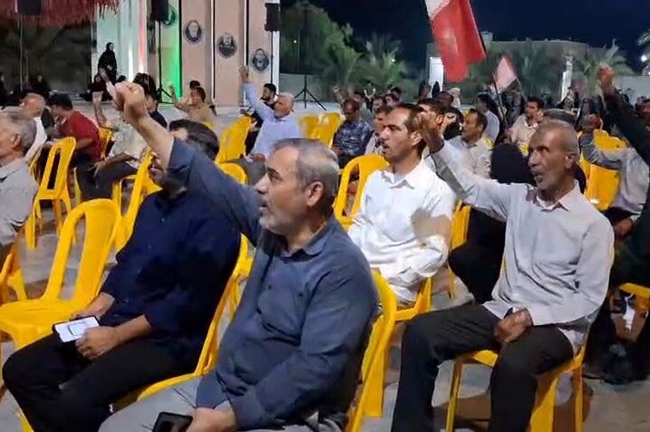 اجتماع مردم انقلابی آبدان در شب ۲۲۳