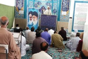 تأکید امام جمعه موقت بزمان بر تقویت تجهیزات نیروهای مرزبانی و انتظامی