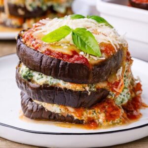 طرز تهیه بادمجان مغزدار ترکیه ای، غذایی خوشمزه و بی نظیر