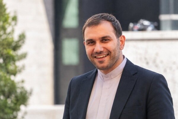 عزیزی: مشارکت اجتماعی نسل جدید به تصمیم‌سازی در استان‌ها تسری یابد