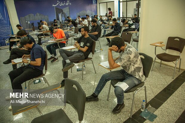 مسیر موفقیت رتبه ۱۰ ریاضی؛ برای کنکور زندگی تعطیل نشد