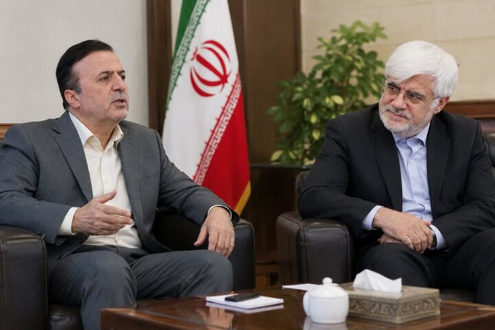 نوذری برای رفع موانع توسعه استان با عارف دیدار کرد